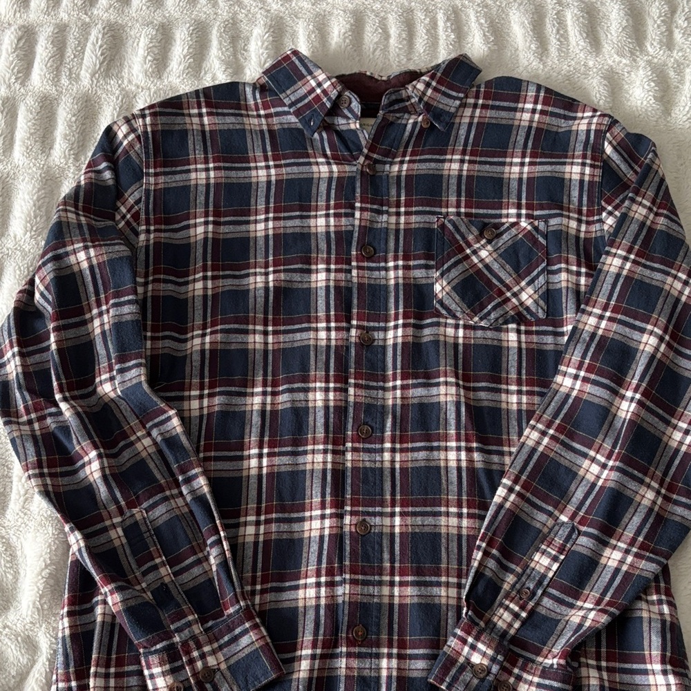 Weatherproof Men's Navy and Burgundy Plaid Shirt